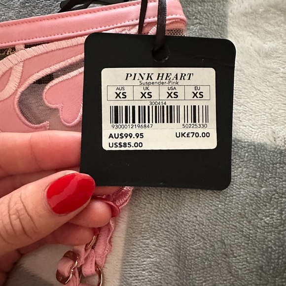 PINK HEART
SUSPENDER - Picture 10 of 11